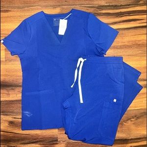 NWT Electric Blue Fig Scrubs